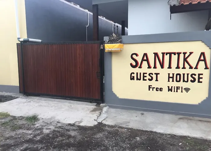 ゲストハウス Santika